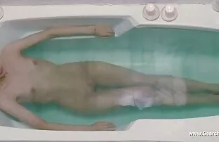 Sie strengt sich an qexe amateur