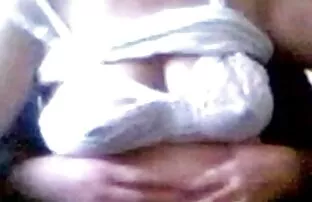 Chatte serrée achète un nouveau PC amateur gratuit x