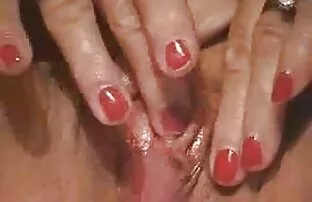 Douce femme chevauche sexe streaming amateurs un étalon étranger