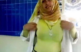 Hot asiatique suce un gode au fond de sa sexe amteur video bouche et se fait plaisir